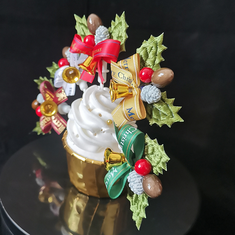 Christmas Cake Decorative Flag Bell CardInserted Christmas Wreath Christmas Tree Holly Christmas Cake Decoration Plugin