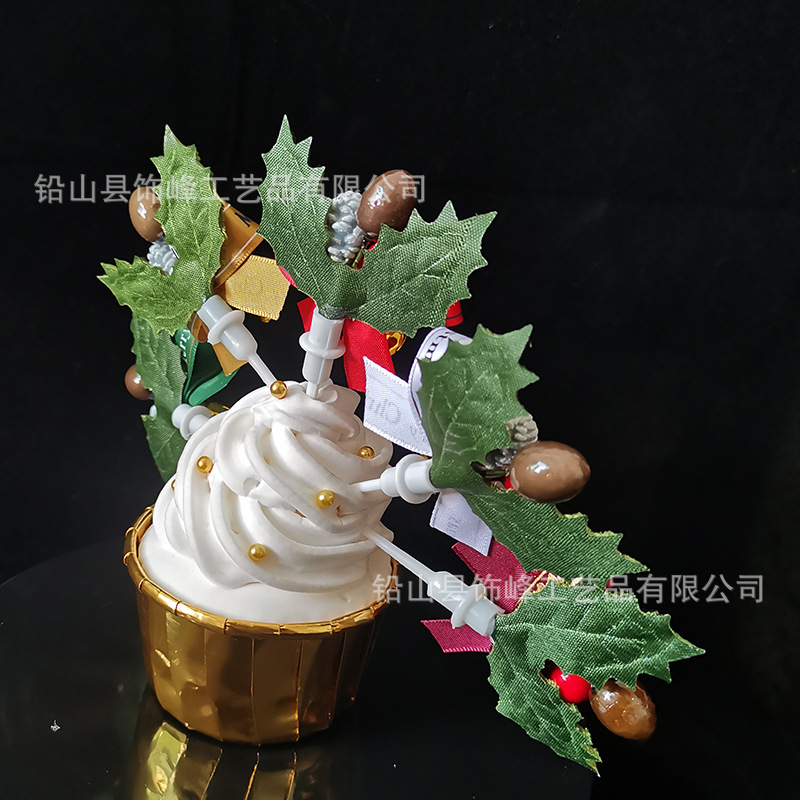 Christmas Cake Decorative Flag Bell CardInserted Christmas Wreath Christmas Tree Holly Christmas Cake Decoration Plugin Christmas Cake Decorative Flag Bell CardInserted Christmas Wreath Christmas Tree Holly Christmas Cake Decoration Plugin