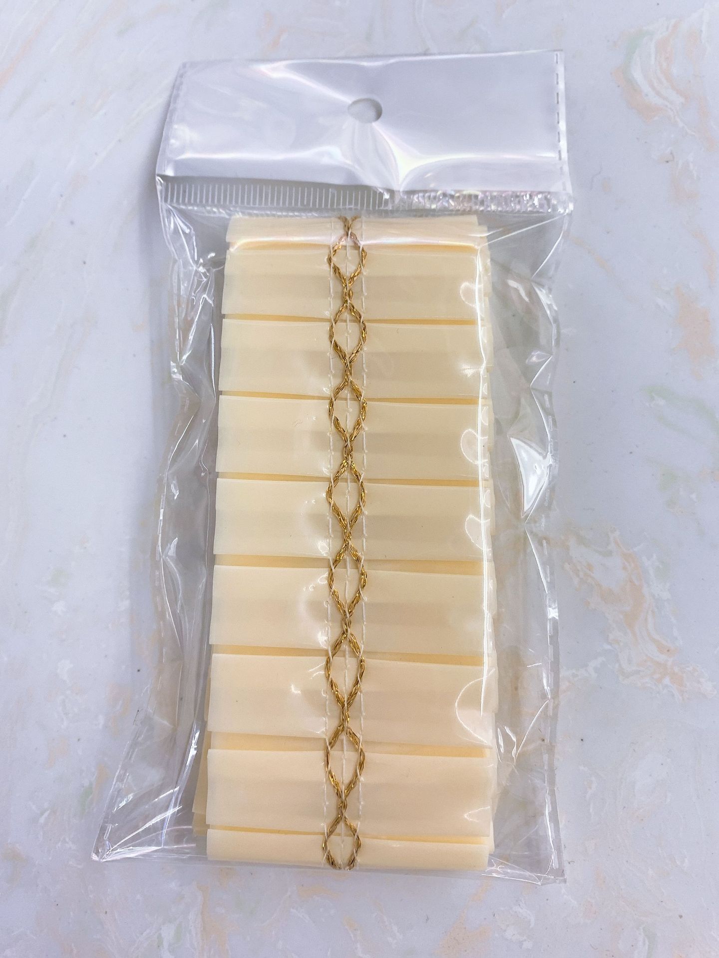 Disposable Plastic Apron Cakeroom Apron Waterproof and Oil-Proof Bib Fast Food Restaurant Name Catering Independent Packaging