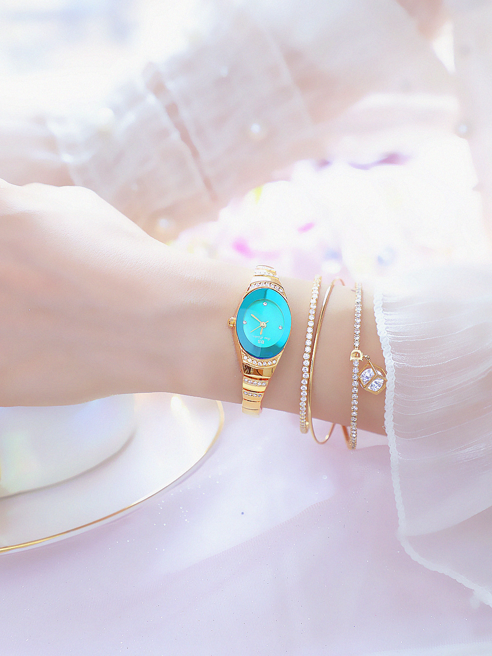 BS New Arrival Hot Sale Watch Factory Direct Sales Foreign Trade Linked List Customization Women's Watch Full of Diamonds One Piece Dropshipping Fa1640