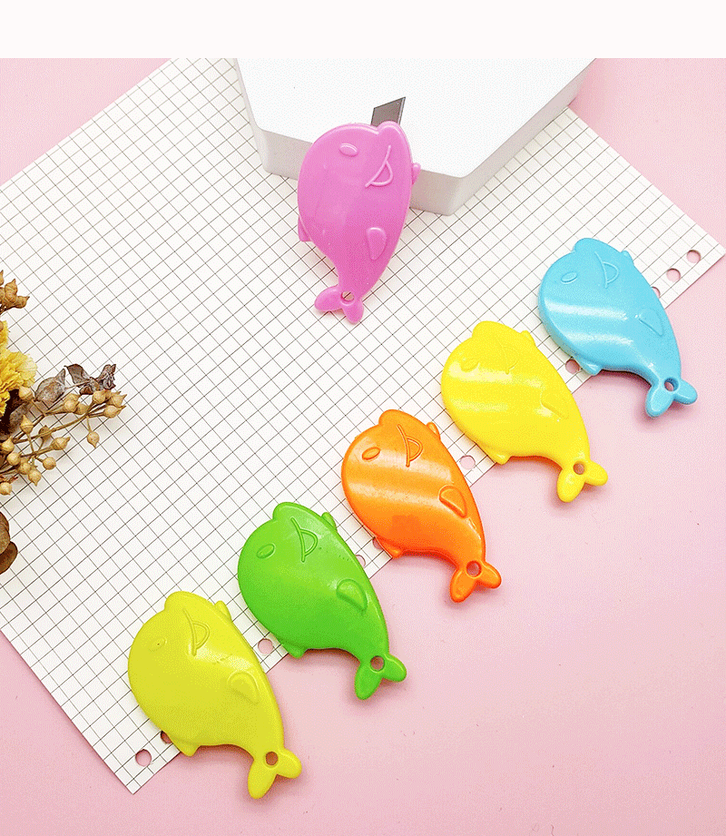 Factory Wholesale Candy-Colored Dolphin Whale Small Art Knife Portable Student Mini Knife Box Opener Utility Knife