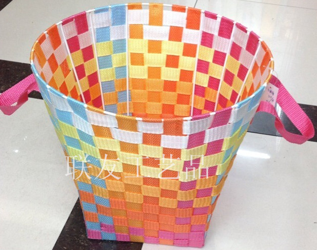 Debris basket of hand weaving, silk laundry baskets, packed with storage baskets, handwoven laundry bins Debris basket of hand weaving, silk laundry baskets, packed with storage baskets, handwoven laundry bins