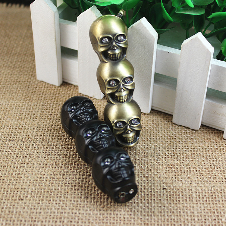 Creative personality unique styling 8,083 ghost skull light wind-proof metal lighter Creative personality unique styling 8,083 ghost skull light wind-proof metal lighter