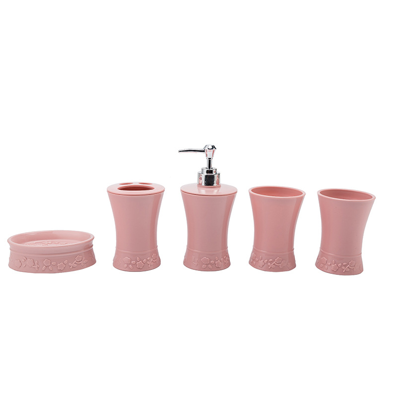 The plastic bath gargle set of five pieces European carved bath gargle set wholesale