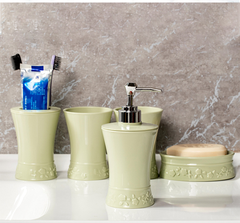 The plastic bath gargle set of five pieces European carved bath gargle set wholesale The plastic bath gargle set of five pieces European carved bath gargle set wholesale