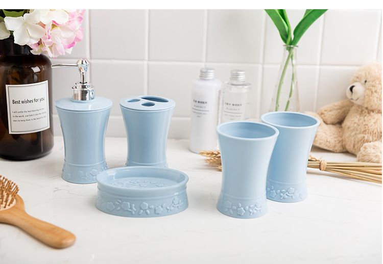 The plastic bath gargle set of five pieces European carved bath gargle set wholesale The plastic bath gargle set of five pieces European carved bath gargle set wholesale