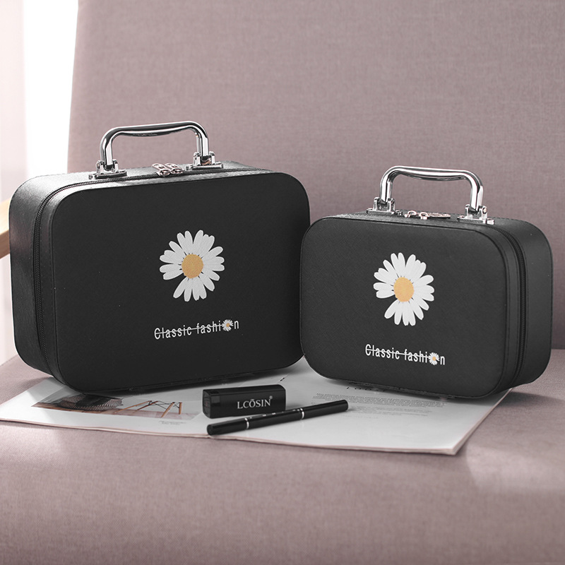 New 2020 Cute Small Daisy Cosmetic Bag Portable Large Capacity Travel Storage Bag Portable Korean Style Cosmetic Case