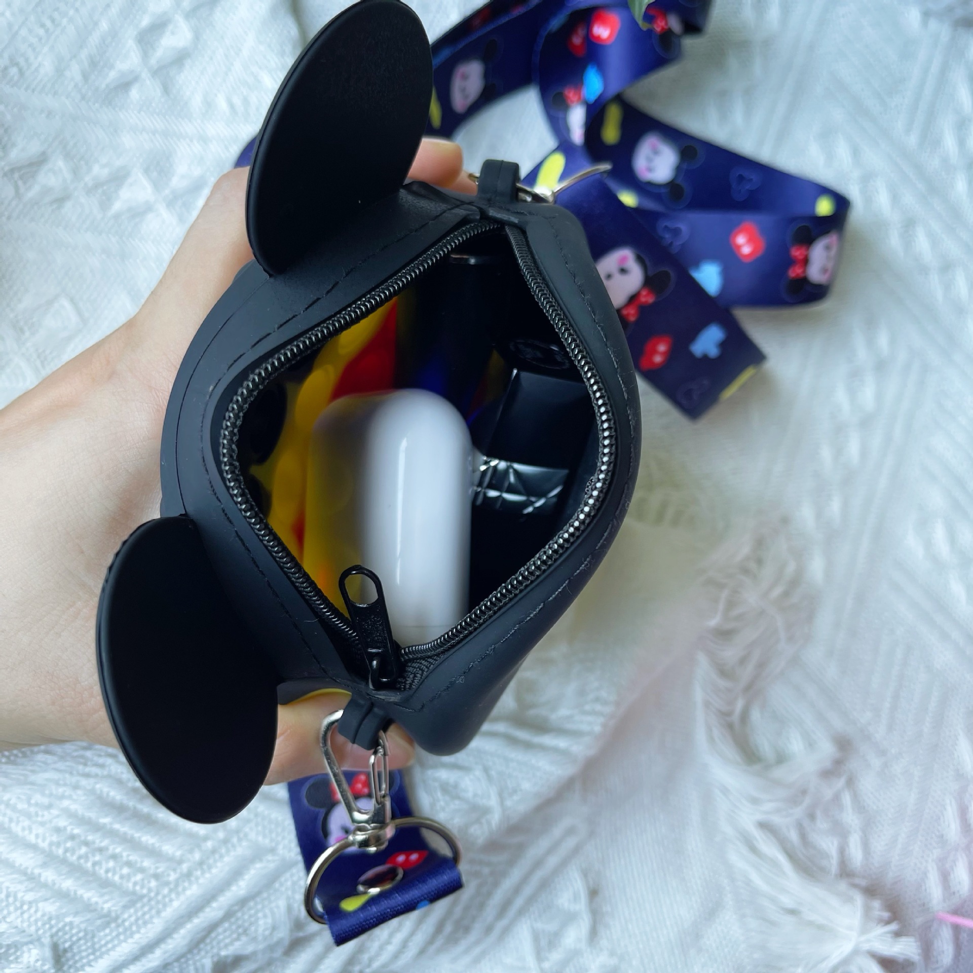 Japan and South Korea Cute Fashion Silicone Children Bubble Mickey Minnie Coin Purse Crossbody Girl Lipstick Key Storage Bag Japan and South Korea Cute Fashion Silicone Children Bubble Mickey Minnie Coin Purse Crossbody Girl Lipstick Key Storage Bag