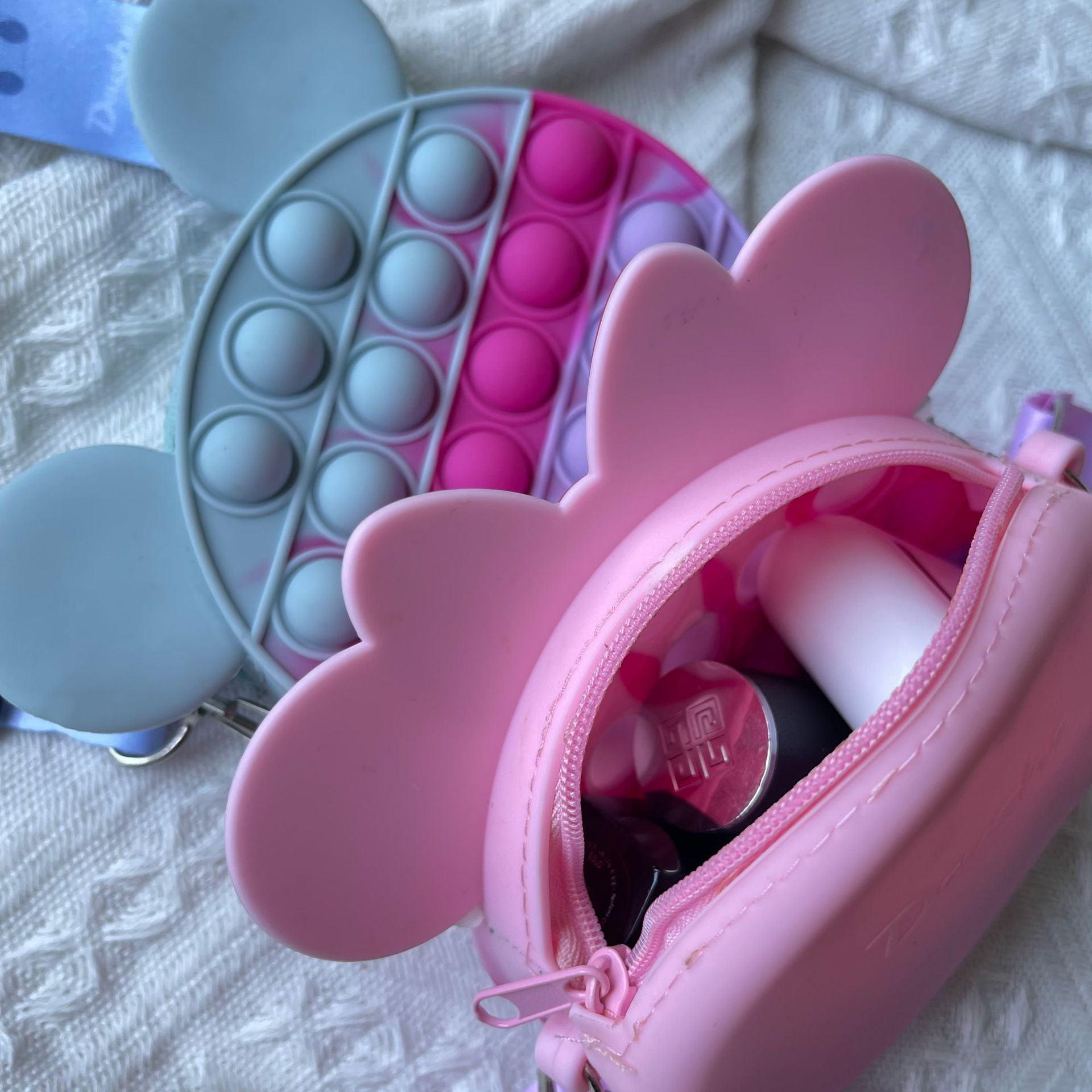 Japan and South Korea Cute Fashion Silicone Children Bubble Mickey Minnie Coin Purse Crossbody Girl Lipstick Key Storage Bag Japan and South Korea Cute Fashion Silicone Children Bubble Mickey Minnie Coin Purse Crossbody Girl Lipstick Key Storage Bag