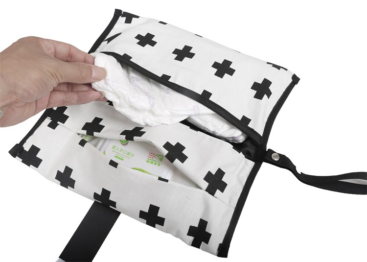 Cross-Border New Baby Diaper Changing Storage Bag Wet Tissue Portable Diaper Bag Black and White with Cotton Machine Washable