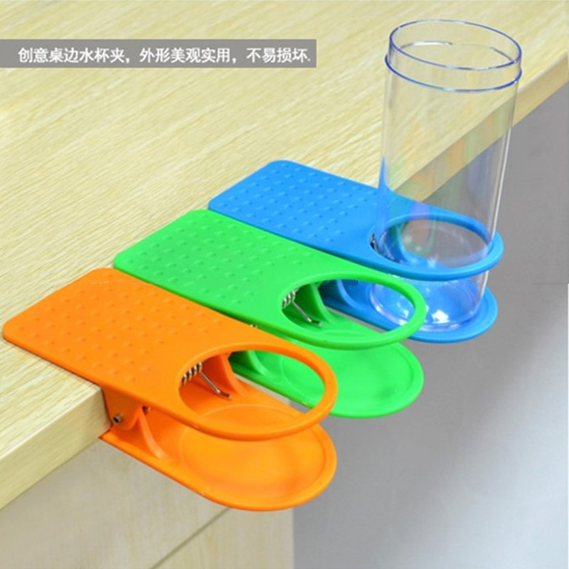 Wholesale Creative Home Table Side Water Cup Clip Cup Saucer Plastic Cup Holder Cup Saucer Clip