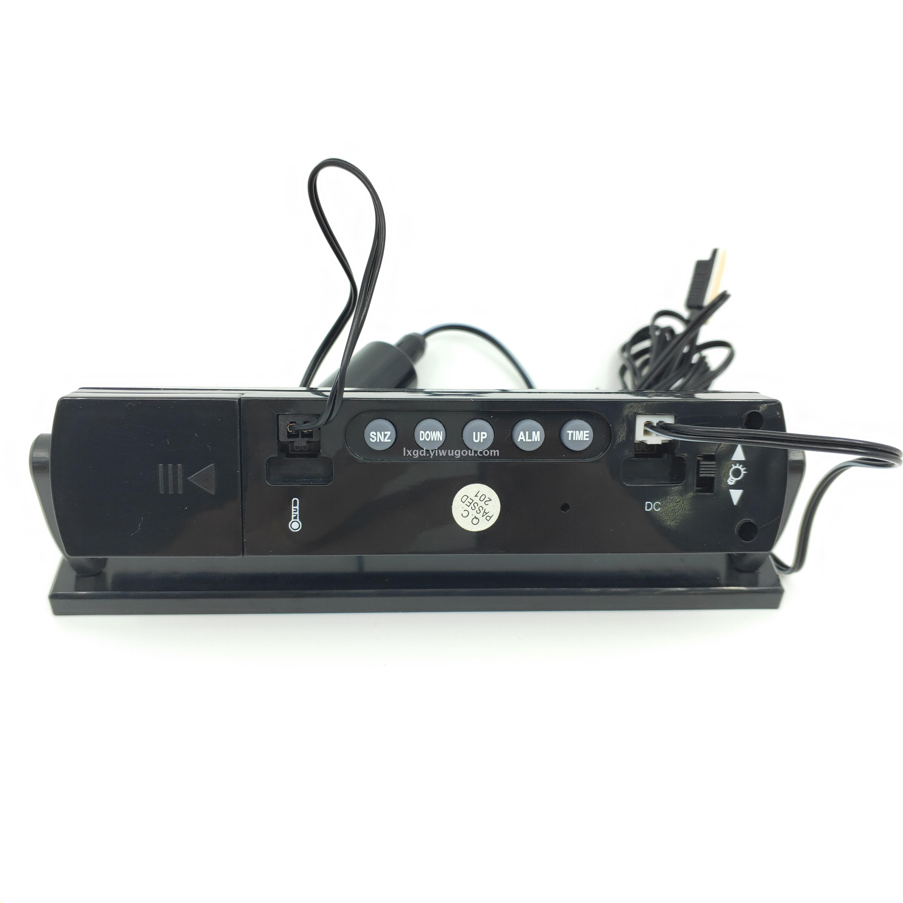 VST-7013V Multi-Function Car Electronic Clock Alarm Clock Voltmeter Indoor and Outdoor Thermometer Three-in-One VST-7013V Multi-Function Car Electronic Clock Alarm Clock Voltmeter Indoor and Outdoor Thermometer Three-in-One