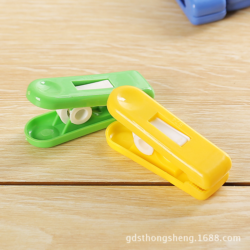 Factory direct selling supply all kinds of specifications 12 full plastic clothespin laboratory full plastic clip