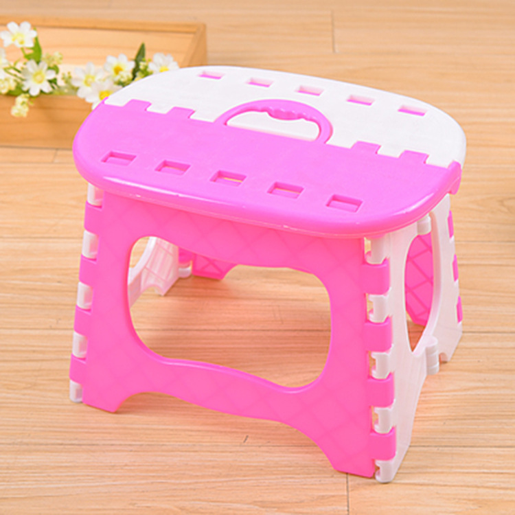 Portable folding stool thickened plastic cartoon cat chair mazza outdoor fishing stool train stool low stool