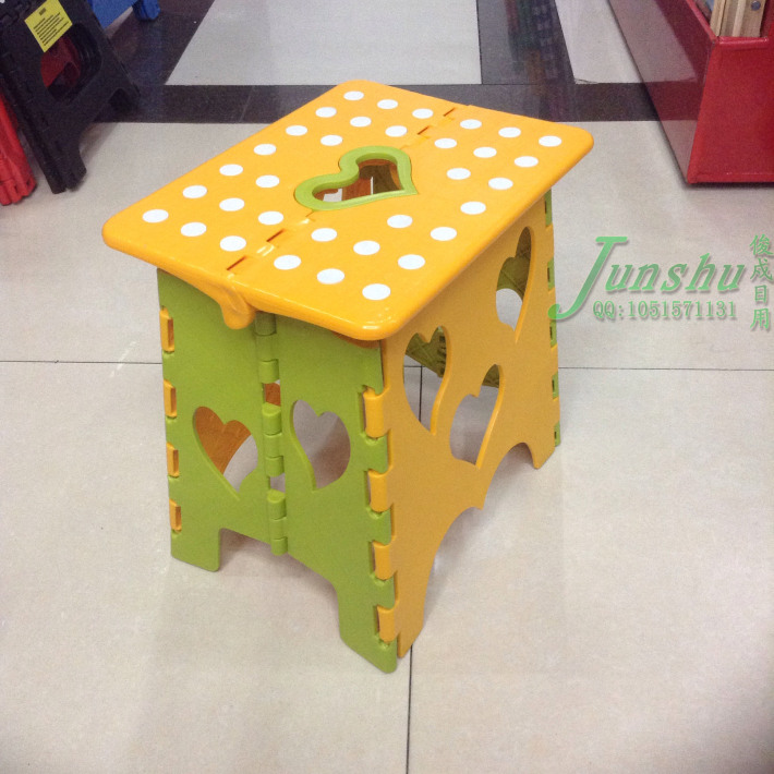 Plastic folding stool stool stool love portable leisure fishing stool Plastic folding stool stool stool love portable leisure fishing stool