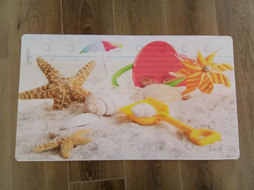 Cushion large suction cup bathroom anti-slip mat cartoon shower bath mat toilet floor mat. Cushion large suction cup bathroom anti-slip mat cartoon shower bath mat toilet floor mat.