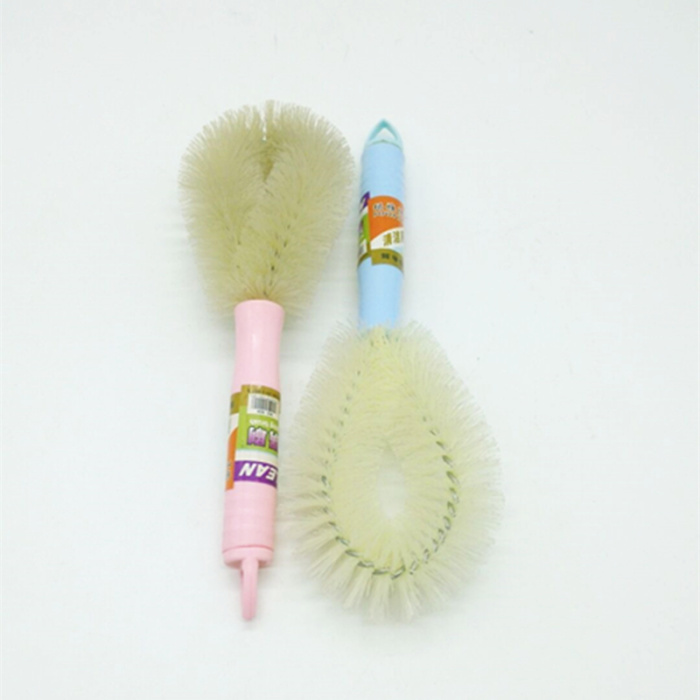 Do not dip the oil pan brush long handle clean brush kitchen wash bowl in addition to oil wash pot brush Do not dip the oil pan brush long handle clean brush kitchen wash bowl in addition to oil wash pot brush