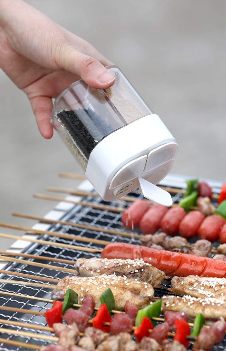 Four-in-One Flip Seasoning Jar Portable Outdoor BBQ Seasoning Bottle Four-Compartment Non-Odor Transparent Condiment Dispenser