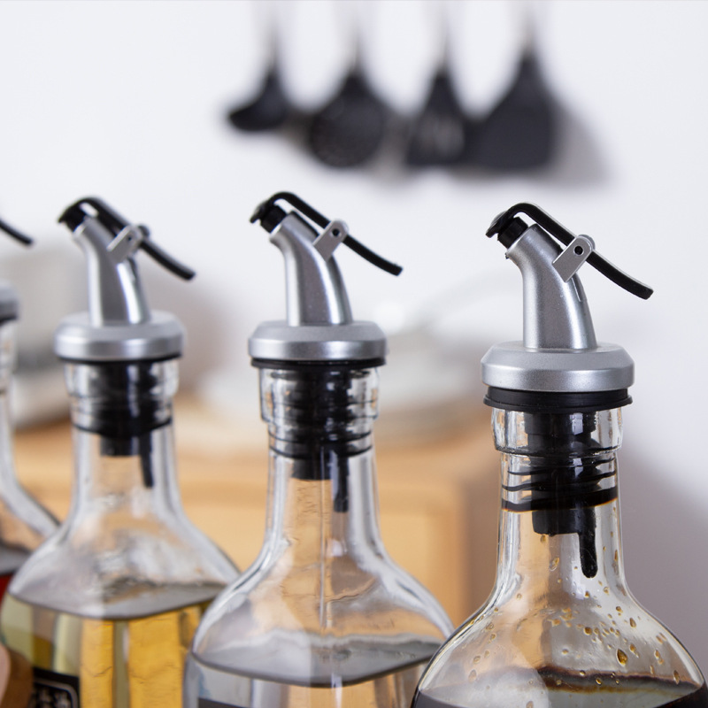 Lead-Free Glass Leak-Proof Pressure Oil Controlling Bottle Oil Dispenser Square Creative Controllable Oil Bottle Household Kitchen Seasoning Bottle Set