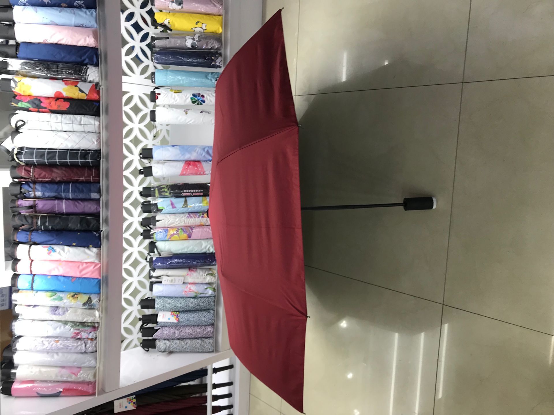New Automatic Umbrella Flashlight for Both Sunny and Rainy Use